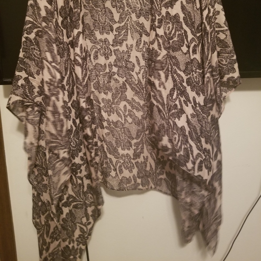 Lane Bryant Pink and black kimono